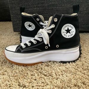 Black converse run star hike